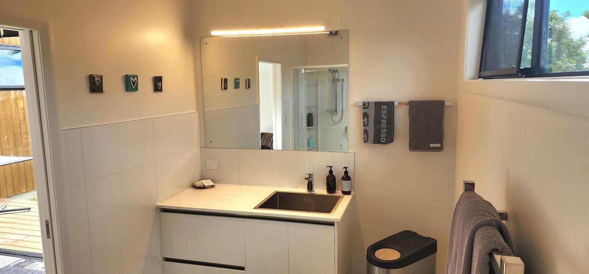 Kiwiblue Hotel เคริเคริ ภายนอก รูปภาพ